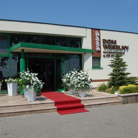 Dom Weselny ,, Anna" Hotel Warlubie Екстериор снимка