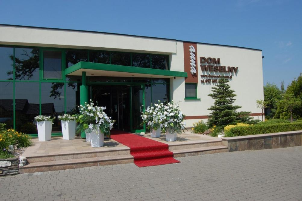 Dom Weselny ,, Anna" Hotel Warlubie Екстериор снимка